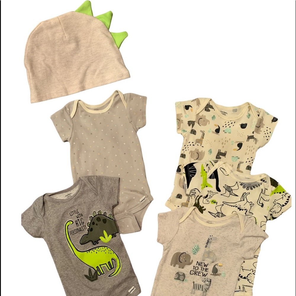 Organic gerber 6-9 months onesies